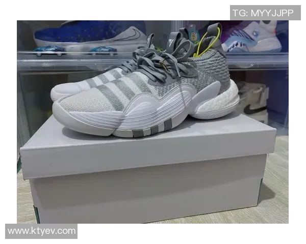 特雷杨领衔新一代篮球明星展现无与伦比的场上魅力与技术