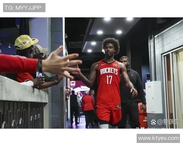 2019年NBA火箭队与猛龙队精彩对决回顾及赛季亮点分析