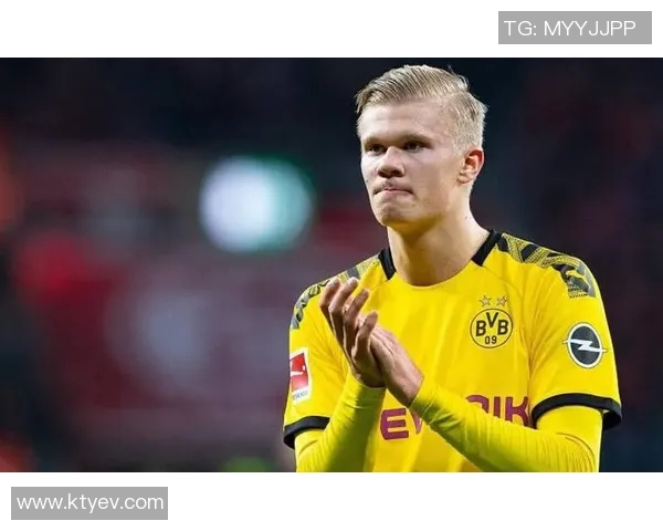 哈兰德：从足球新星到世界顶级前锋的成长之路与未来展望