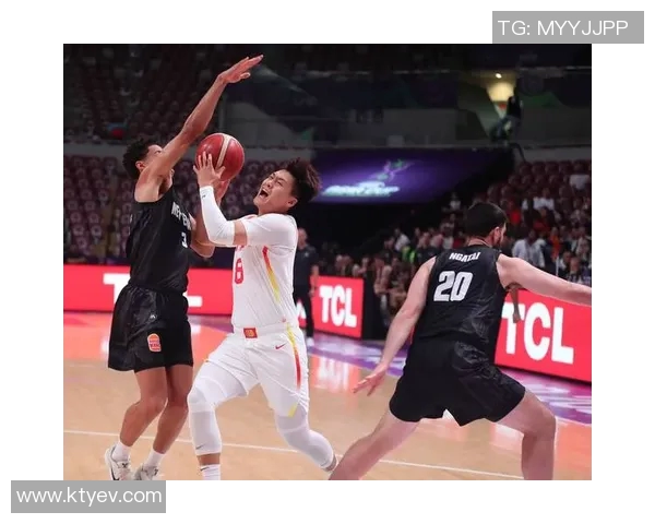 新西兰与中国男篮赛场冲突引发热议球员打架事件背后的深层原因分析